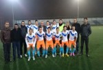 DİLOVASI BELEDİYESPOR LİDER DEVİRMEYE DEVAM EDİYOR