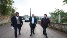 DİLOVASI’NDA YOLLAR YENİLENİYOR: BAŞKAN ÖMEROĞLU ÇALIŞMA ALANLARINI İNCELEDİ