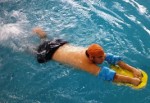 Engelliler için yüzme kursu düzenlendi