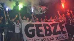 Gebze'de Beşiktaş'ın şampiyonluğu kutlandı