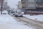 Gebze'de kar hayatı felç etti