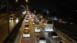 İzmit'te bayram trafiği yoğunluğu