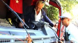 Kaza Yapan Şoförden, Polisin ''Alkollü müydün?'' Sorusuna ''Hacca Gidip Geliyorum'' Yanıtı