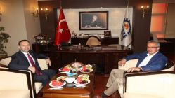 Kocaeli Valisi Hüseyin Aksoy Başkan Köşker’e konuk oldu
