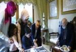Köşe yazarlarından Ara Güler'e destek