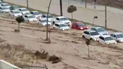 Mersin'i sel aldı! Yüzlerce vatandaş mahsur kaldı