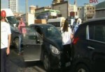 Pendik E-5'te 20 araç birbirine girdi