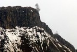 PKK’lılar Derecik’te sınır bölüğüne uçaksavarla saldırdı.