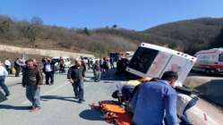 Son dakika: Türk Metal Sendikası üyelerini taşıyan otobüs devrildi! Çok sayıda ölü ve yaralı var