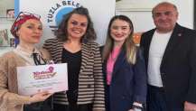 TUZLA BELEDİYESİ KADIN YAZARLIK ATÖLYESİ’NDE MEZUNİYET SEVİNCİ