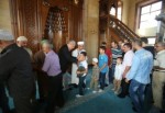 YUVACIK MERKEZ CAMİSİNDE ÇOCUKLARLA BAYRAMLAŞTI