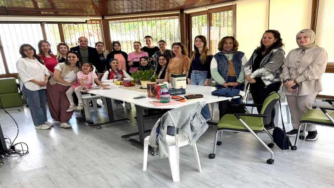TUZLA BELEDİYESİ KADIN DÜŞÜNCE VE FELSEFE ATÖLYESİ AÇILDI