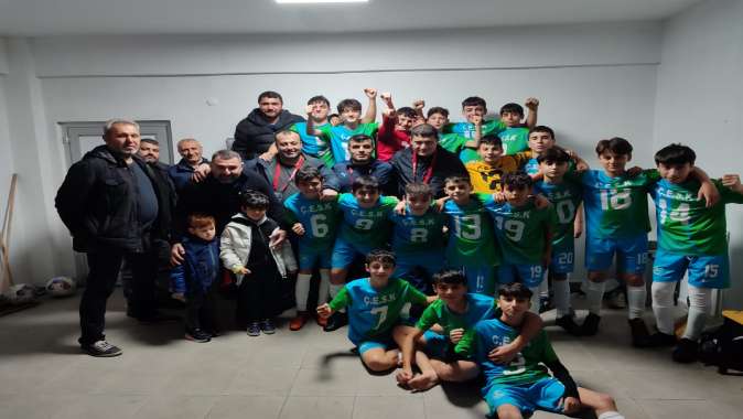 U-14 futbol takımı şampiyon oldu!