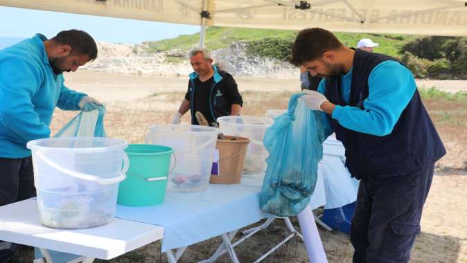 Uzunkum Sahili’nde kıyı temizliği yapıldı