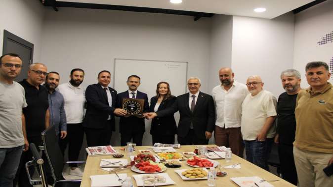 VALİ AKTAŞ’TAN GEBZE GAZETECİLER CEMİYETİ’NE ZİYARET