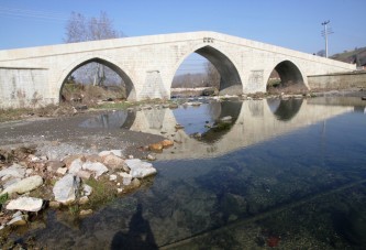 Valide Sultan Köprüsü’ne bilgi panosu