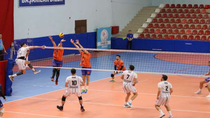 Voleybolda liderliği geri aldık