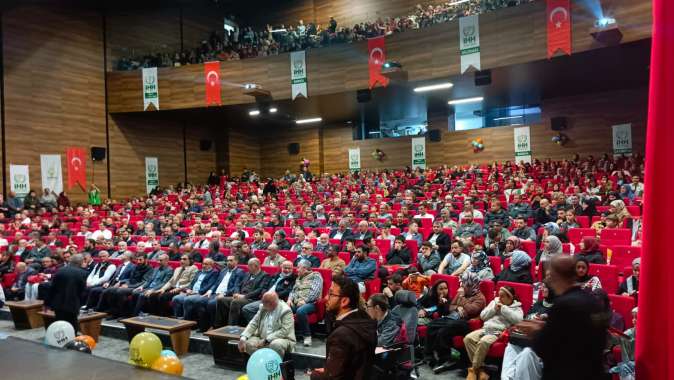 Yetim Gecesine Yoğun İlgi Salon Doldu Taştı