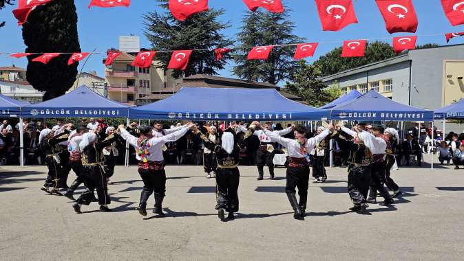 19 MAYIS GÖLCÜK’TE COŞKU İLE KUTLANDI