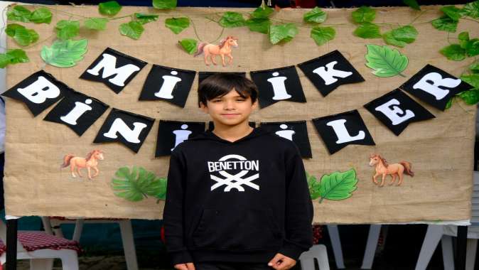 Ara tatili at üstünde geçirdiler