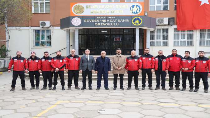 Başkan Büyükgöz, Hatay'da deprem şehitlerini andı