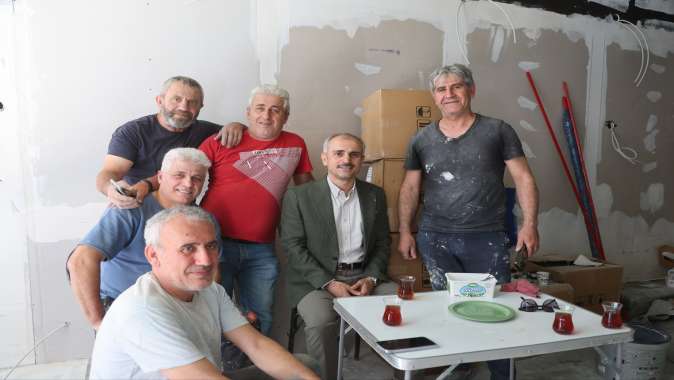 Başkan Çiftçi, güne esnaf ziyaretiyle başladı