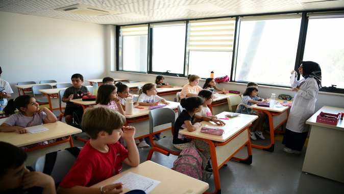 Bilgi evlerinde yaz kursları çok renkli geçiyor