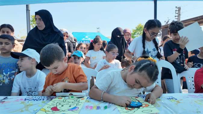 ‘Bir Durak Bir Mutluluk’ otobüsü Darıcalı çocukların yüzünü güldürdü