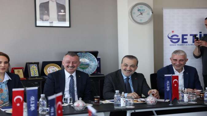Büyükakın ile Talus, Gebze’de iş insanlarıyla buluştu