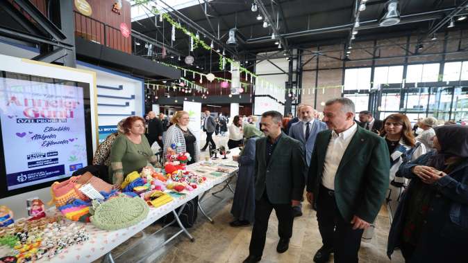 Büyükşehir’den Anneler Günü’ne renkli kutlama