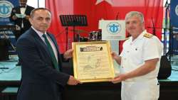 Büyükşehir’e anlamlı plaket