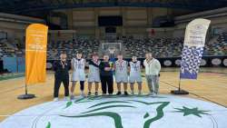 Çayırova Belediyesi’nin genç basketbolcuları il şampiyonu oldu