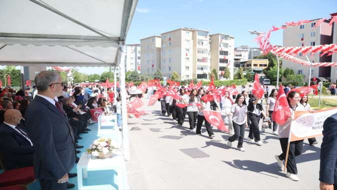 Çayırova’da 19 Mayıs coşkusu