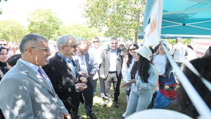 Çayırova’da Geleneksel Çocuk Oyunları Şenliği neşesi
