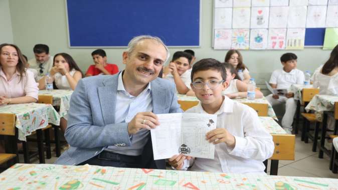 Çayırova’da karne coşkusu yaşandı