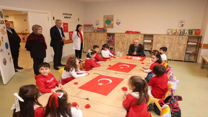 Çayırova’daki çocuk kulüplerinde bayrak coşkusu