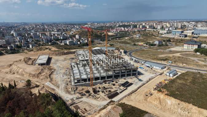 Çayırova Devlet Hastanesi’nde çalışmalar devam ediyor Çayırova Devlet Hastanesi’nde çalışmalar devam ediyor