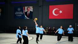 Çayırova’nın sultanları sahaya çıktı, kazanan dostluk oldu!