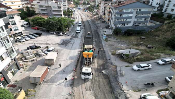 Çayırova Uğur Mumcu Caddesi göz kamaştıracak
