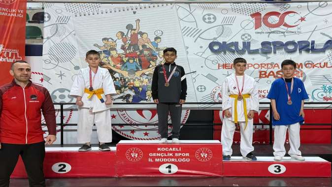 Çayırova’ya karatede 16 madalya birden