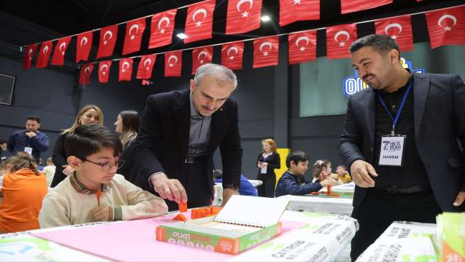 Çayırovalı öğrenciler, akıl ve zeka oyunlarında ter döküyor