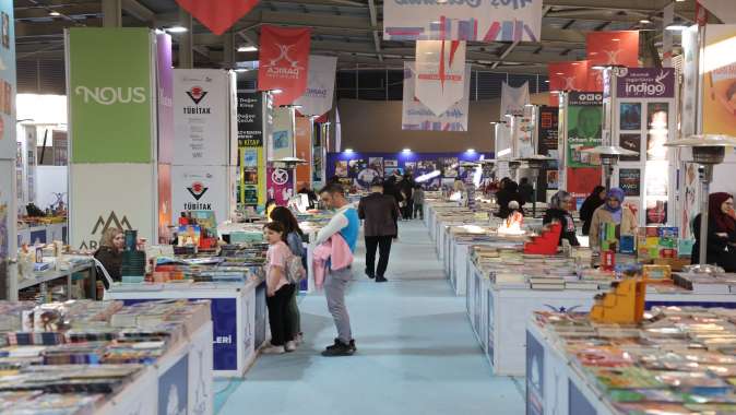 Darıca Kitap Fuarı, kitapseverlerle doldu taştı