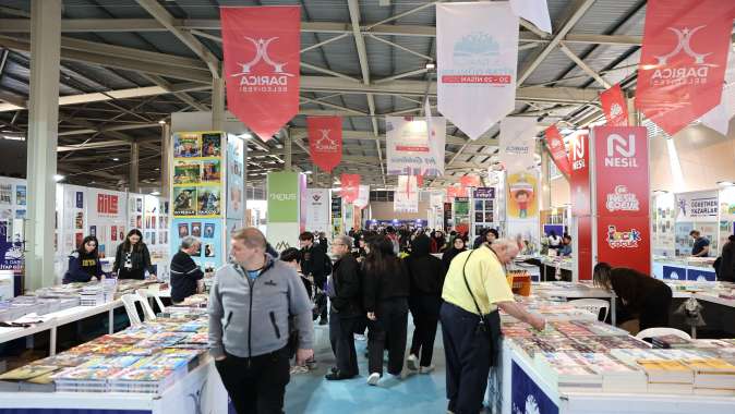 Darıca Kitap Fuarı, kitapseverlerle doldu taştı