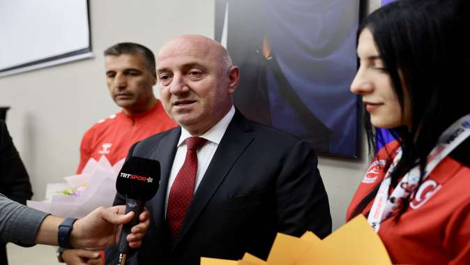Darıca’nın Dünya Şampiyonu ödüllendirildi