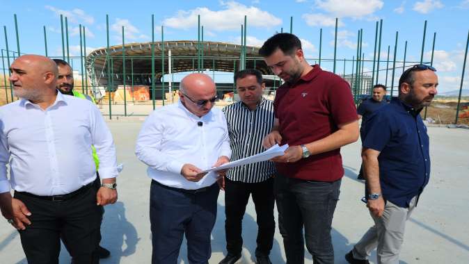Darıca’nın yeni spor kompleksi yükseliyor