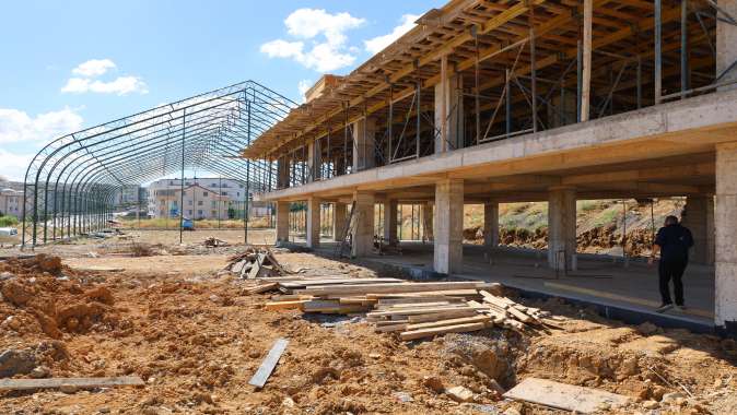 Darıca’nın yeni spor kompleksi yükseliyor