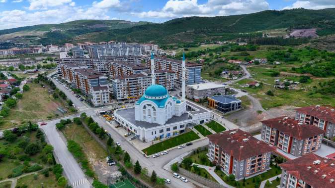 Derince Ahmet Yesevi Camii çevresi yeni kimliğe kavuştu