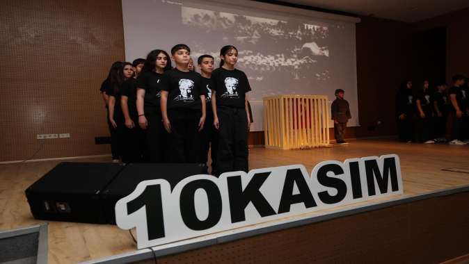 DİLOVASI’NDA 10 KASIM: ATATÜRK’E MİNNETLE ANMA