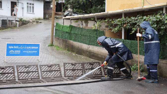 Gebze Belediyesi Ekiplerinden Sağanak Mesaisi Gebze Belediyesi Ekiplerinden Sağanak Mesaisi