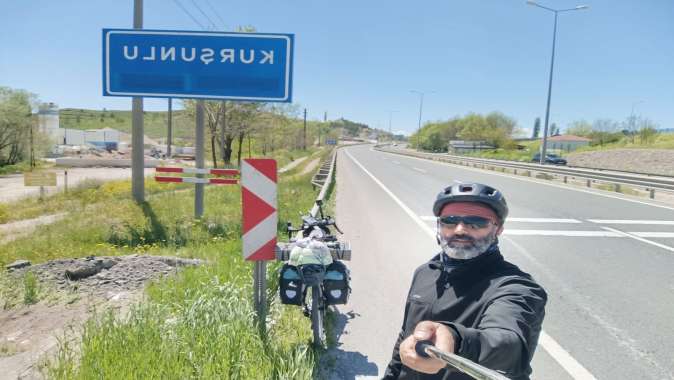 Gebze’den Ardahan’a bisikletle gidiyor